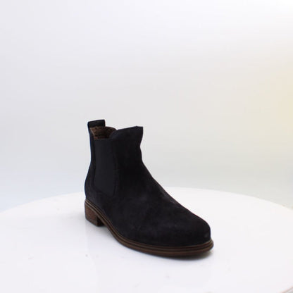 8040.03 GABOR BOOTS 26