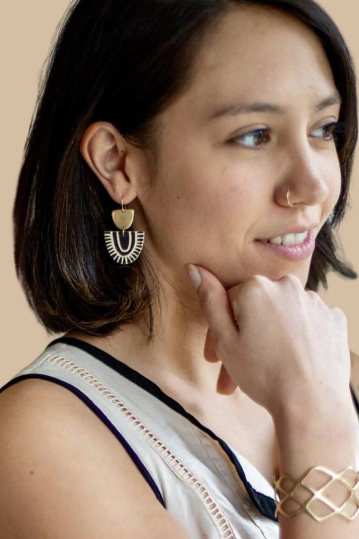 Ama Earring