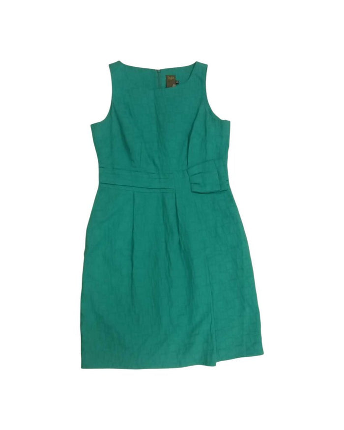 Dress: Sleeveless Waist Detail