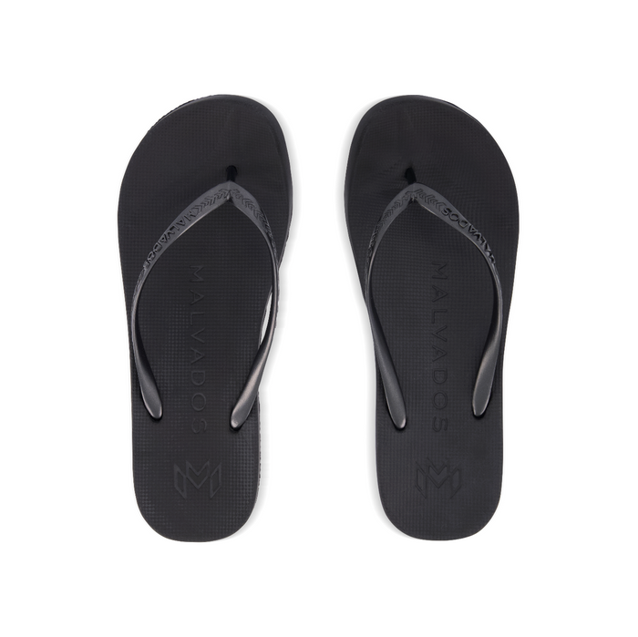 Playa Onyx beach flip flop waterproof sandal with toe pillow, arch support and toe post anchor in black