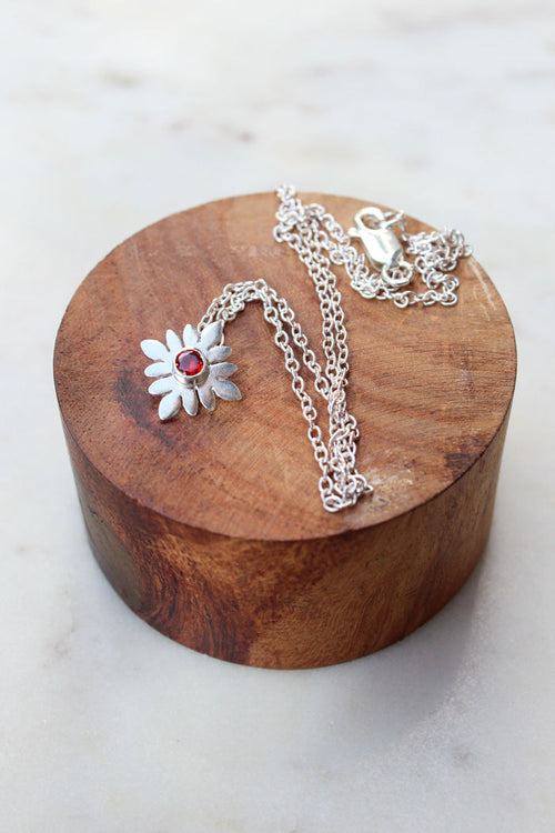 Rosette Necklace Garnet