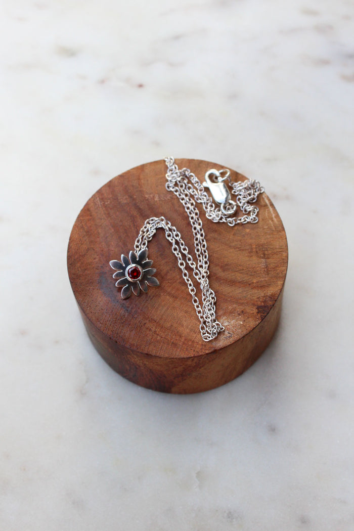 Rosette Necklace Garnet