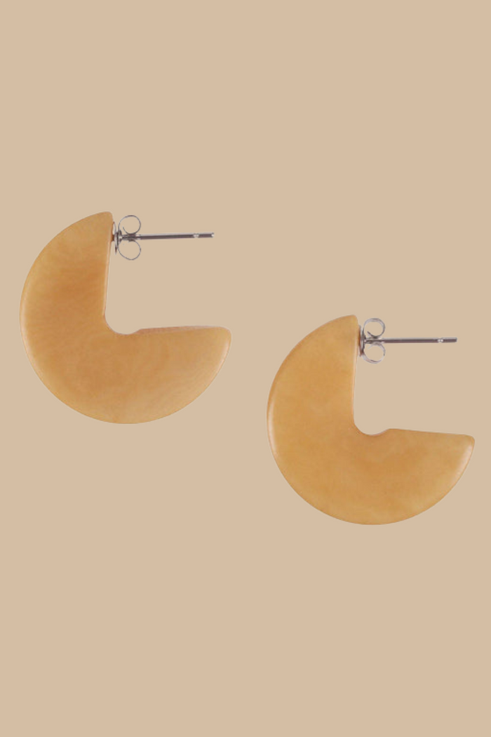 Secas Earrings, Oak Buff