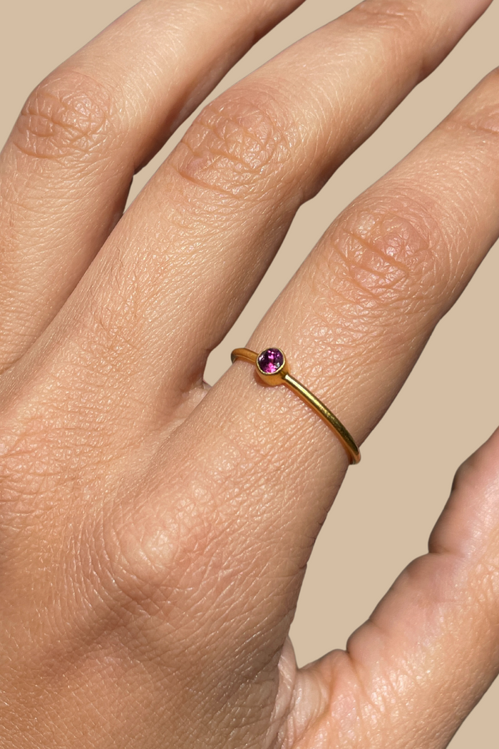 Single Stone Garnet Ring